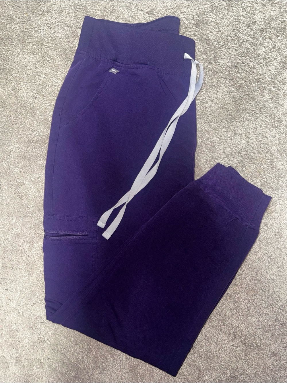 Figs Zamora High Rise Jogger Scrub Pants Women’s M/P Petite Deep Purple